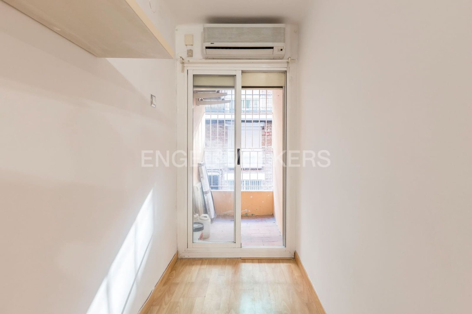 Квартира с 2 спальнями в Грасиа, Испания № 133545