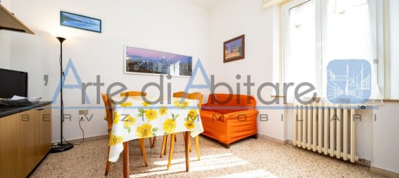 3-salle Appartement à Rimini, Italy No. 275399 9