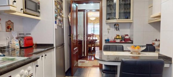 Квартира с 4 спальнями в Виго, Испания № 190395 8