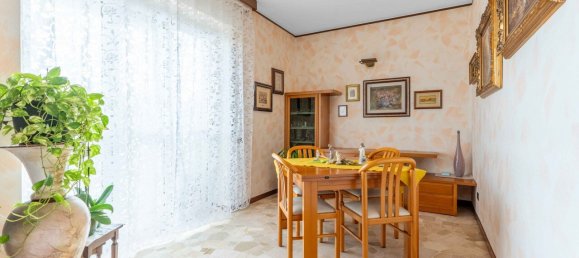 3 bedrooms Apartment in Milan, Italy No. 371591 8