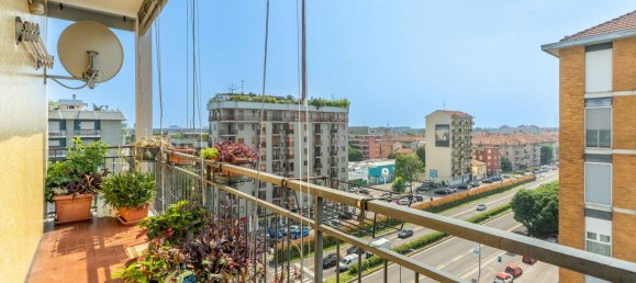 3 bedrooms Apartment in Milan, Italy No. 371591 20