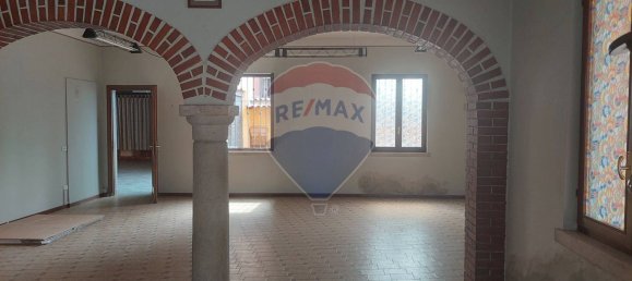 5 bedrooms House in Bagnolo Mella, Italy No. 365350 5