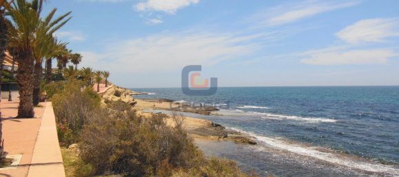 5 bedrooms House in Cabo De Las Huertas, Spain No. 25866 3