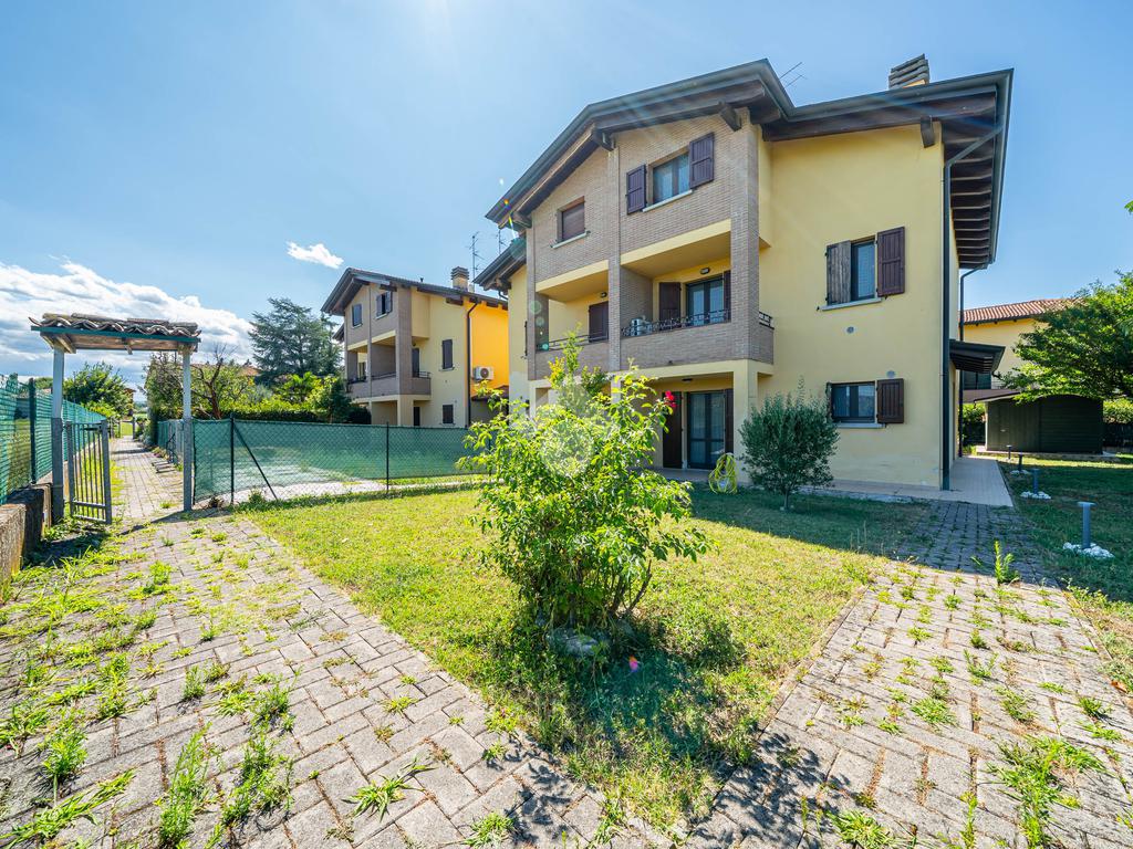 3 bedrooms Villa in Bibbiano, Italy No. 273385