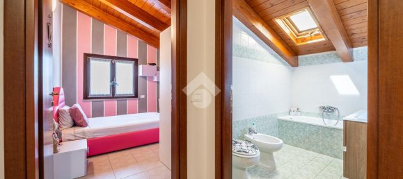 3 bedrooms Villa in Bibbiano, Italy No. 273385 26