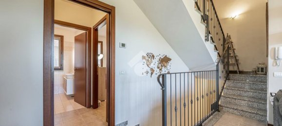 3 bedrooms Villa in Bibbiano, Italy No. 273385 16