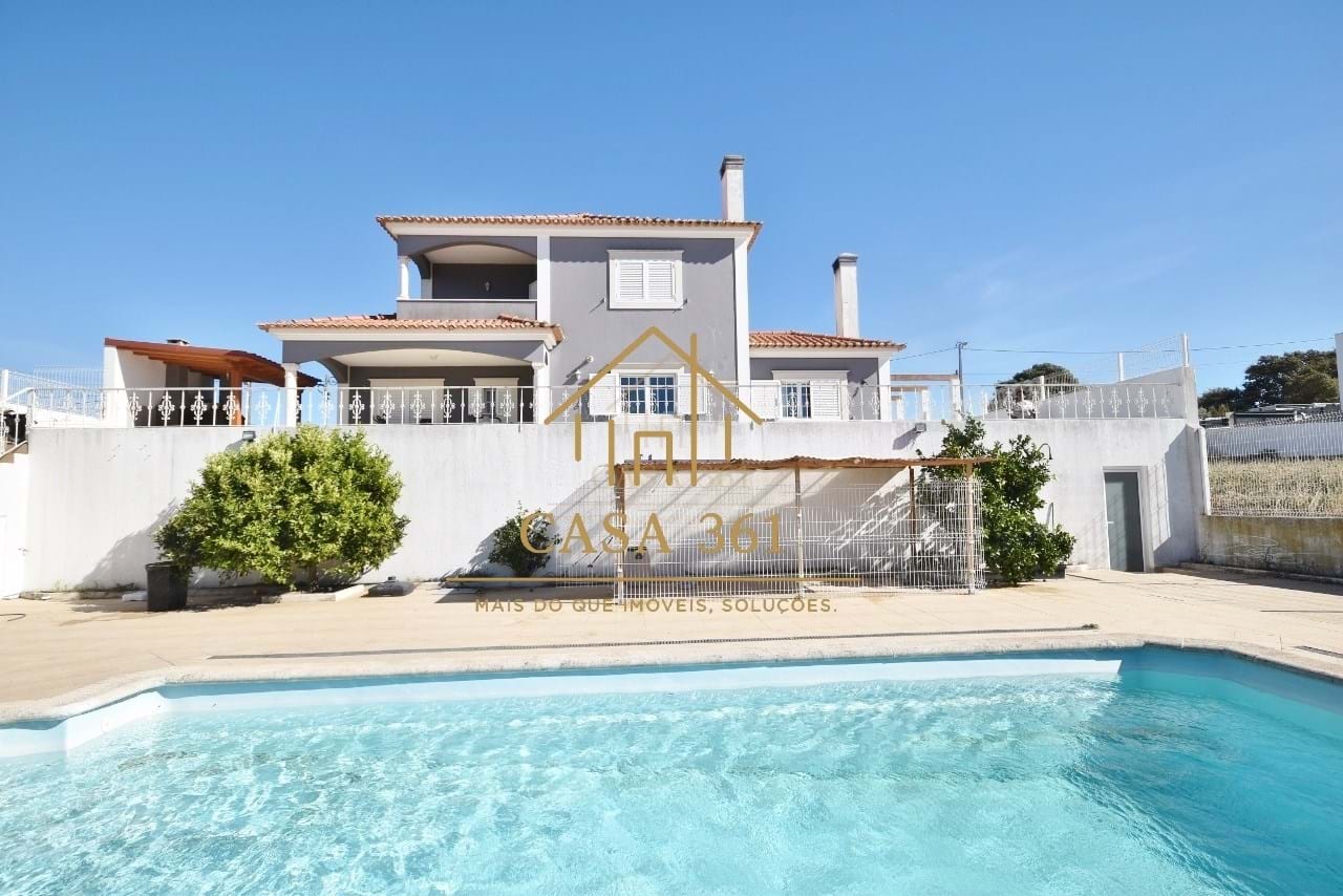 4 bedrooms Villa in Vila Franca de Xira, Portugal No. 307930