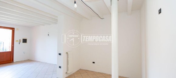 12 rooms Building in Brescia, Italy No. 2295 20