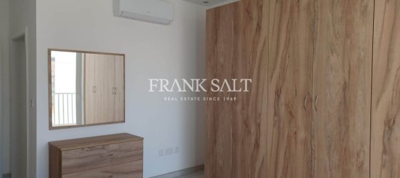 Квартира с 3 спальнями в Санта-Венера, Мальта № 10215 4