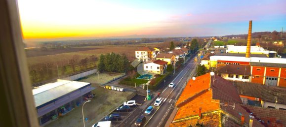 3 rooms Apartment in Villalvernia, Italy No. 88017 11