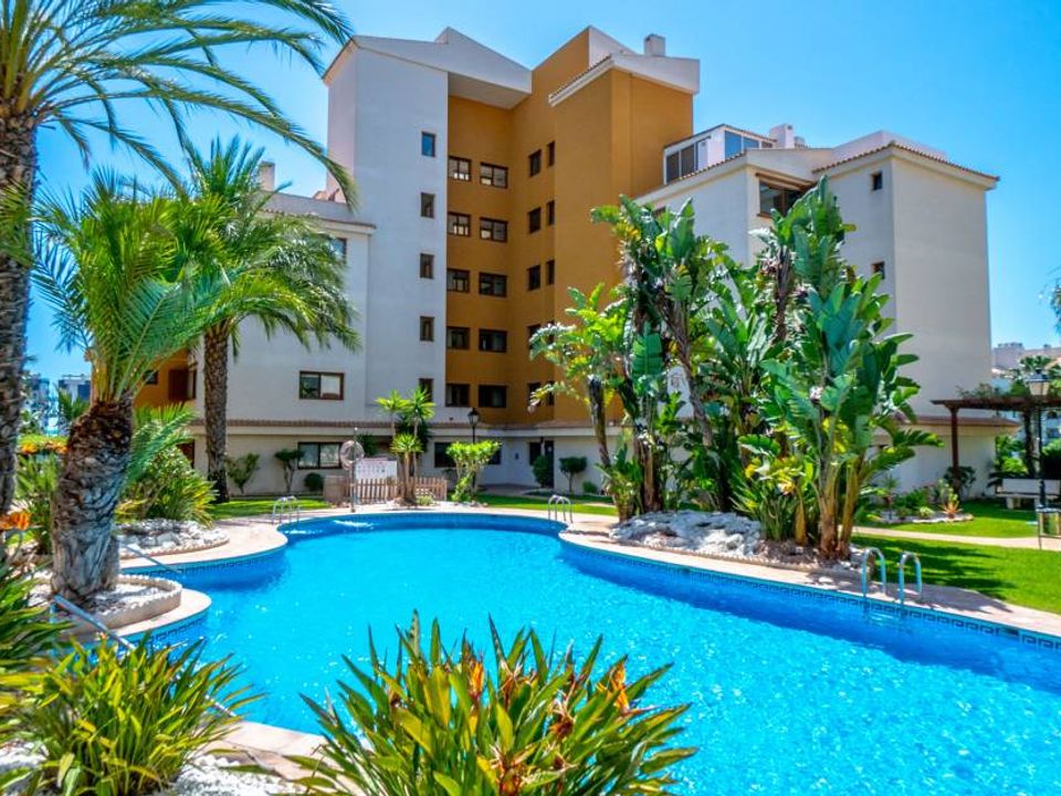 2 bedrooms Apartment in Alicante, Spain No. 225590