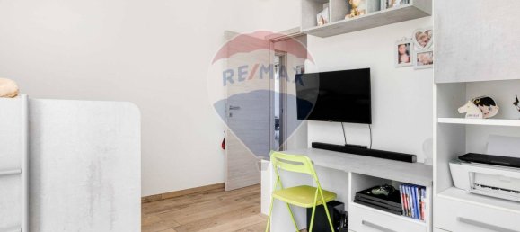 2 Schlafzimmer Wohnung in Marnate, Italy, Nr. 262194 13