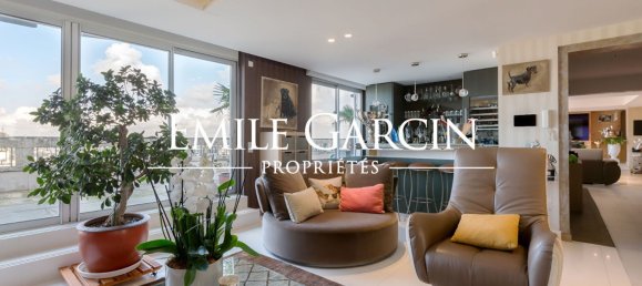 4 bedrooms Apartment in Paris, France No. 168032 2