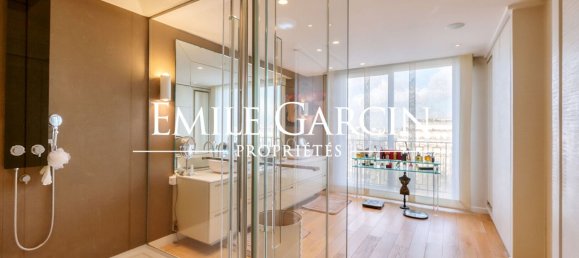 4 bedrooms Apartment in Paris, France No. 168032 14