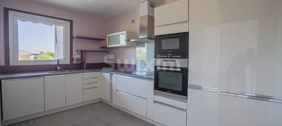 Apartamento de 2 dormitorios en Divonne-les-Bains, France No. 339141 3