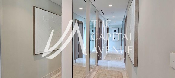 7 bedrooms Villa in Abu Dhabi, UAE No. 112630 9