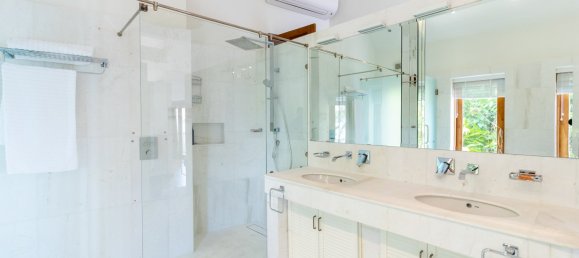 5 bedrooms Villa in Phuket, Thailand No. 5810 8