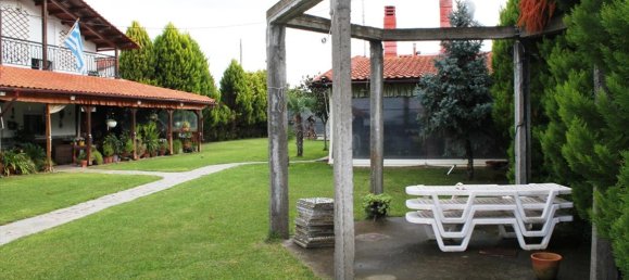 288m² Commercial property in Epanomi, Greece No. 6917 8