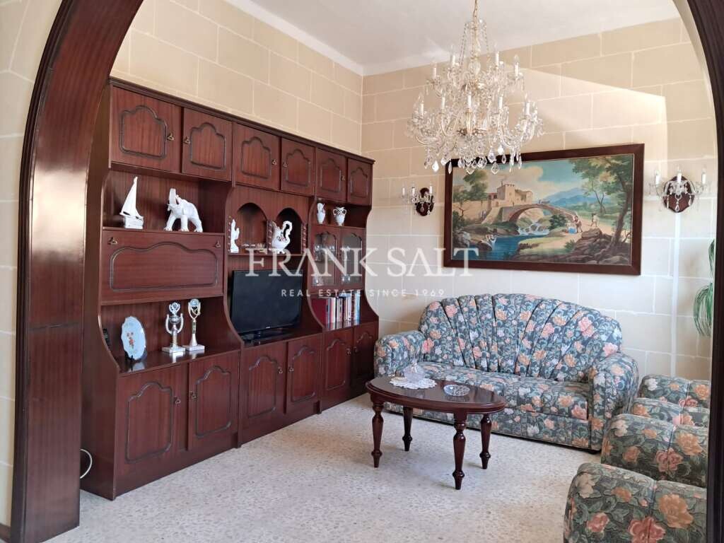 4 bedrooms House in Xaghra, Malta No. 11678