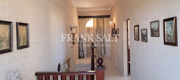 4 bedrooms House in Xaghra, Malta No. 11678 5