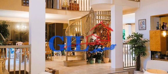 4 bedrooms House in Seine-Port, France No. 171725 2