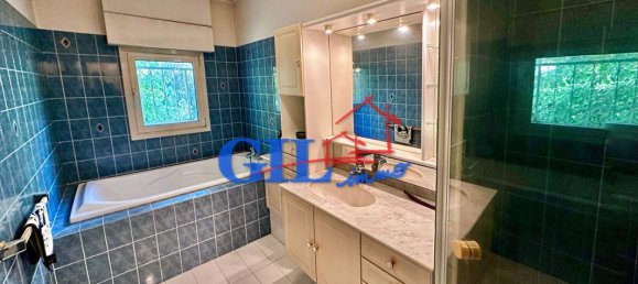 4 bedrooms House in Seine-Port, France No. 171725 9