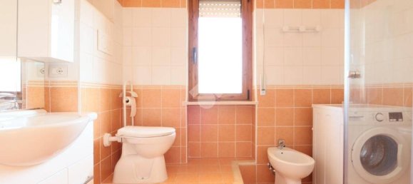 Apartamento de 4 dormitorios en Alba Adriatica, Italy No. 345332 9