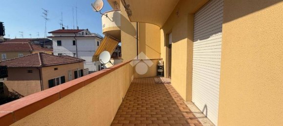 Apartamento de 4 dormitorios en Alba Adriatica, Italy No. 345332 14