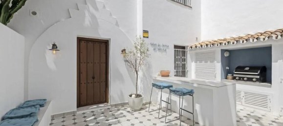 3 bedrooms Townhouse in Marbella, Spain No. 56673 6