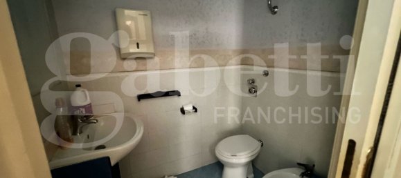 1 room Commercial property in Trani, Italy No. 57542 13