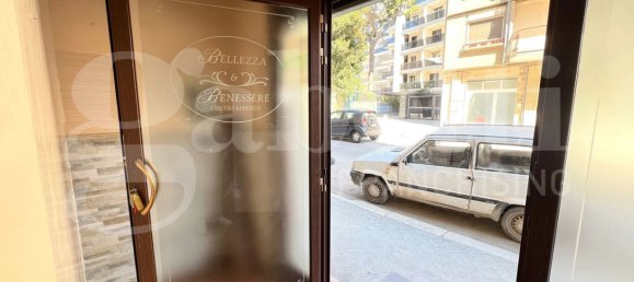 1 room Commercial property in Trani, Italy No. 57542 2