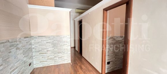 1 room Commercial property in Trani, Italy No. 57542 6