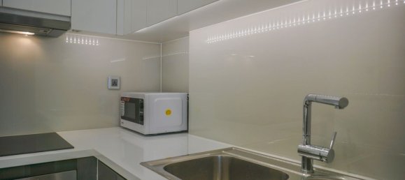 2 rooms Office in District 1, Vietnam No. 17956 7