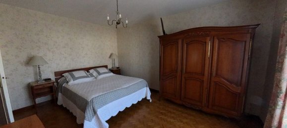 3 bedrooms House in Neuville-de-Poitou, France No. 313908 6