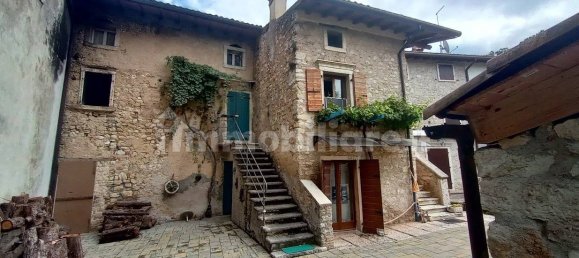 2 bedrooms House in Caprino Veronese, Italy No. 330511 36