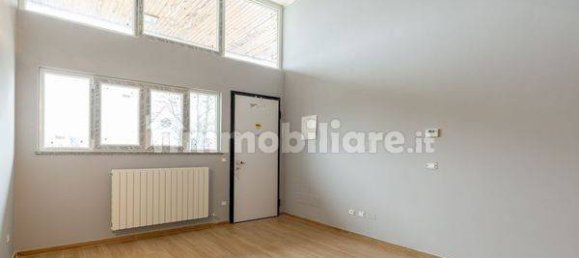 2 bedrooms Apartment in Milan, Italy No. 249983 9