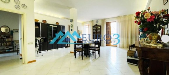 6 rooms Apartment in Fermo, Italy No. 108876 2