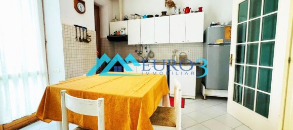 6 rooms Apartment in Fermo, Italy No. 108876 4