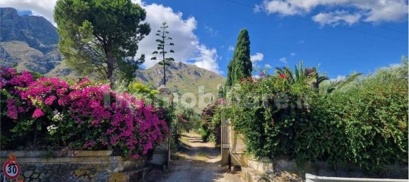 Terreno em Termini Imerese, Italy 30099 m² N.º 369789 2