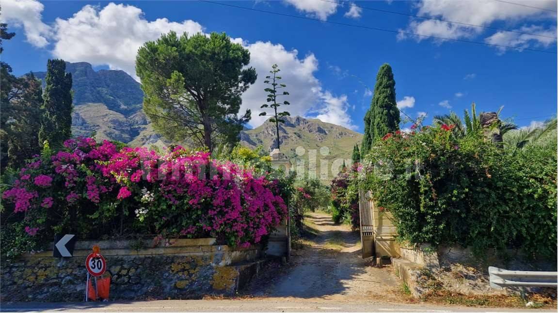 Terreno em Termini Imerese, Italy 30099 m² N.º 369789