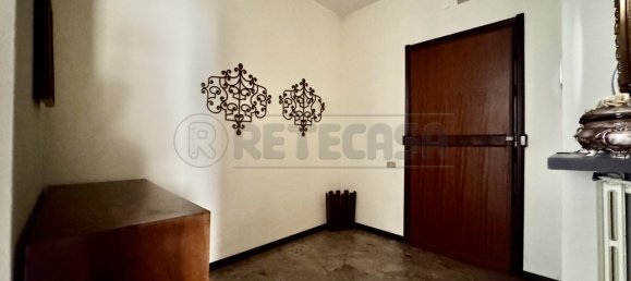 2 Schlafzimmer Wohnung in Crema, Italy, Nr. 351700 33