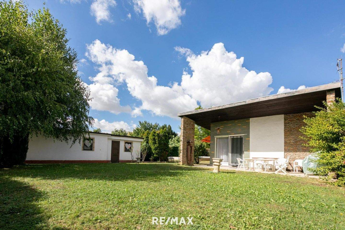 4-salle Bungalow à Neusiedl am See, Austria No. 238003