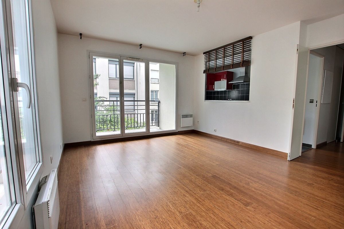 2 غرف نوم شقة في Pantin, France رقم 292011