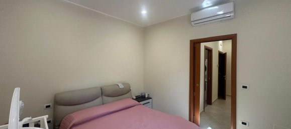 3 bedrooms House in Trani, Italy No. 316814 15