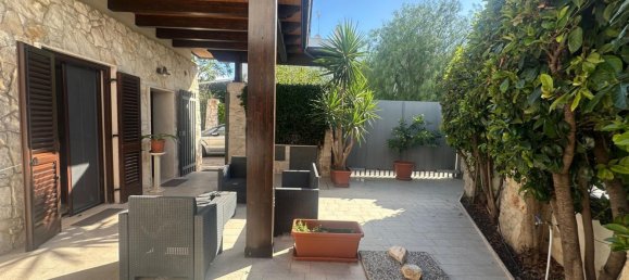 3 bedrooms House in Trani, Italy No. 316814 5