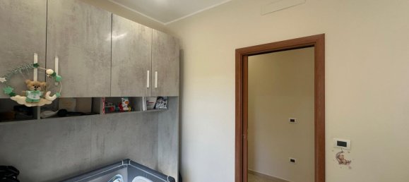 3 bedrooms House in Trani, Italy No. 316814 32