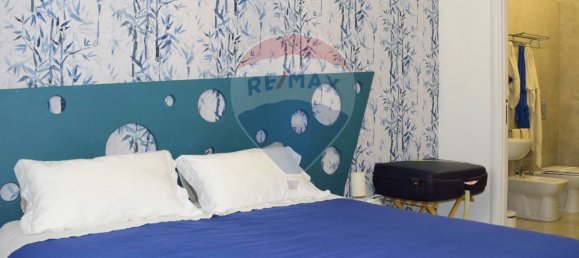 4 bedrooms Apartment in Naples, Italy No. 295481 5