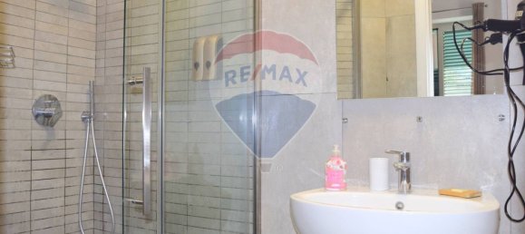 4 bedrooms Apartment in Naples, Italy No. 295481 27