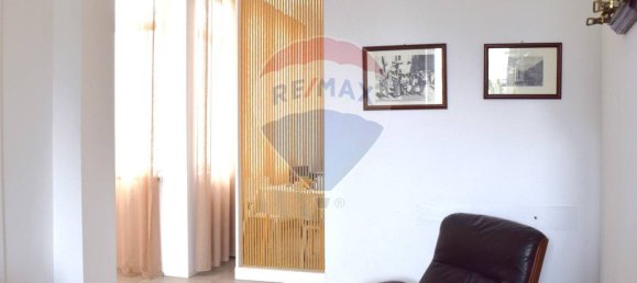 4 bedrooms Apartment in Naples, Italy No. 295481 18