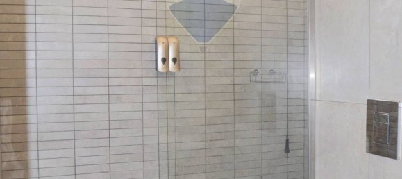 4 bedrooms Apartment in Naples, Italy No. 295481 9